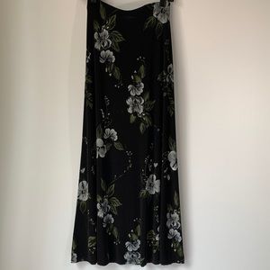 Womens Floral Long Black Shirt Size Small